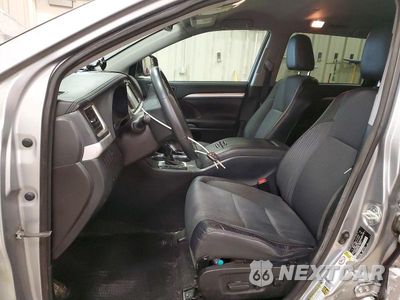 Zdjęcie 7 z 14 samochodu: 2016 TOYOTA HIGHLANDER LE PLUS VIN:5TDBKRFH0GS275704 - miniatura