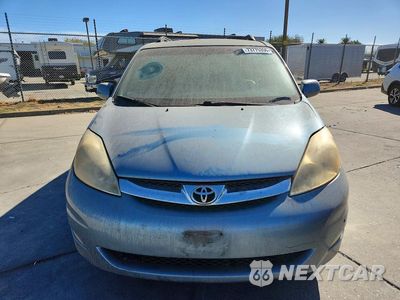 Piąte zdjęcie samochodu w środku: 2008 TOYOTA SIENNA XLE LIMITED VIN:5TDZK22C18S126459 - miniatura