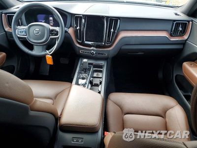 Zdjęcie 8 z 14 samochodu: 2023 VOLVO XC60 PLUS VIN:YV4L12RN2P1320118 - miniatura