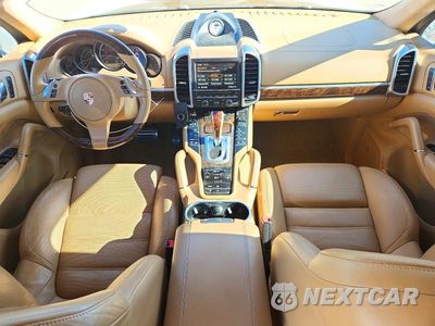 Zdjęcie 8 z 13 samochodu: 2012 PORSCHE CAYENNE TURBO VIN:WP1AC2A27CLA84701 - miniatura
