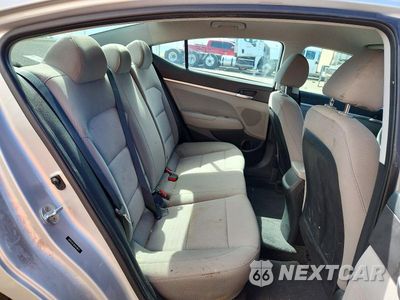Zdjęcie 10 z 12 samochodu: 2019 HYUNDAI ELANTRA SE VIN:5NPD74LF4KH434674 - miniatura