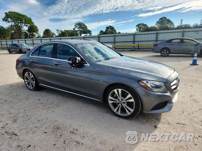 Czwarte zdjęcie samochodu z boku: 2018 MERCEDES-BENZ C 300 VIN:55SWF4JB2JU237316 - miniatura