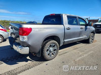 Trzecie zdjęcie samochodu z tyłu: 2011 TOYOTA TUNDRA CREWMAX SR5 VIN:5TFDY5F1XBX190147 - miniatura