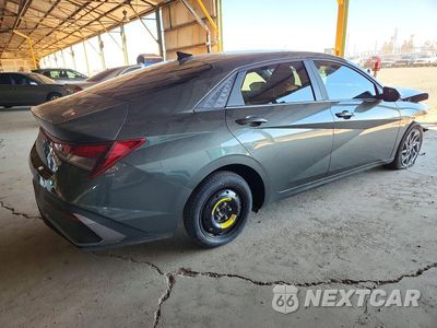Trzecie zdjęcie samochodu z tyłu: 2024 HYUNDAI ELANTRA SEL VIN:KMHLM4DG6RU671903 - miniatura