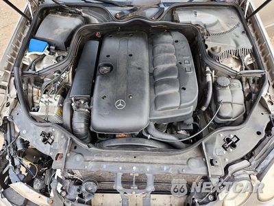 Zdjęcie 11 z 12 samochodu: 2006 MERCEDES-BENZ E 320 CDI VIN:WDBUF26J96A914051 - miniatura