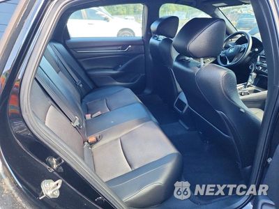 Zdjęcie 10 z 12 samochodu: 2019 HONDA ACCORD SPORT VIN:1HGCV1F37KA040998 - miniatura