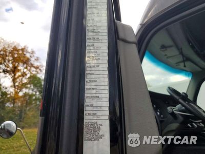 Zdjęcie 12 z 14 samochodu: 2016 KENWORTH T680 SEMI TRUCK VIN:1XKYD49X5GJ463937 - miniatura