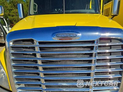 Zdjęcie 11 z 14 samochodu: 2017 FREIGHTLINER CASCADIA 125 VIN:3AKJGLDR9HSJJ2104 - miniatura