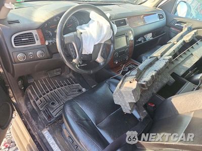 Zdjęcie 8 z 13 samochodu: 2013 CHEVROLET SUBURBAN K1500 LTZ VIN:1GNSKKE74DR195565 - miniatura