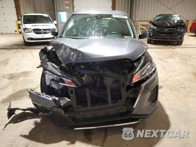 Piąte zdjęcie samochodu w środku: 2023 NISSAN KICKS S VIN:3N1CP5BV0PL545551 - miniatura