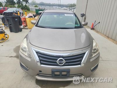 Piąte zdjęcie samochodu w środku: 2014 NISSAN ALTIMA 2.5 S VIN:1N4AL3AP4EN353866 - miniatura