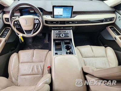 Zdjęcie 8 z 12 samochodu: 2020 LINCOLN AVIATOR GRAND TOURING VIN:5LMYJ8XY3LGL29869 - miniatura