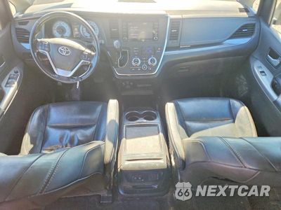 Zdjęcie 8 z 13 samochodu: 2018 TOYOTA SIENNA SE 8-PASSENGER VIN:5TDXZ3DC2JS955438 - miniatura