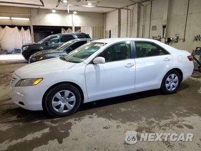2007 TOYOTA CAMRY LE 4T1BE46KX7U724304 - główne zdjęcie licytacji z USA - miniatura