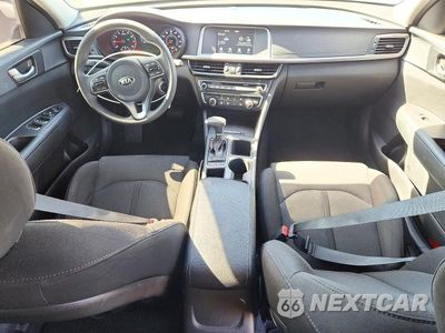 Zdjęcie 8 z 12 samochodu: 2018 KIA OPTIMA LX VIN:5XXGT4L30JG196444 - miniatura