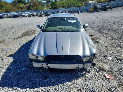Piąte zdjęcie samochodu w środku: 2004 JAGUAR XJ8 VIN:SAJWA71C44SG21698 - miniatura