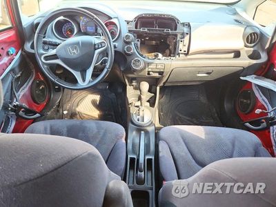 Zdjęcie 8 z 12 samochodu: 2010 HONDA FIT SPORT VIN:JHMGE8H48AC040721 - miniatura