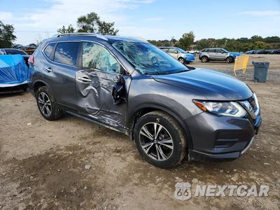 Czwarte zdjęcie samochodu z boku: 2019 NISSAN ROGUE SV VIN:JN8AT2MV6KW382794 - miniatura