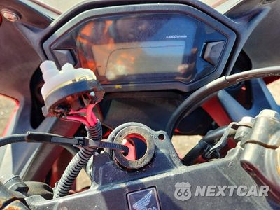 Zdjęcie 7 z 8 samochodu: 2014 HONDA CBR500 R VIN:MLHPC4464E5101853 - miniatura