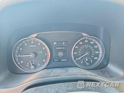 Zdjęcie 9 z 13 samochodu: 2018 HYUNDAI ELANTRA VALUE EDITION VIN:5NPD84LF5JH354294 - miniatura