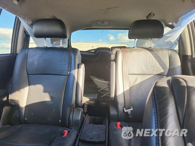 Zdjęcie 10 z 13 samochodu: 2011 TOYOTA HIGHLANDER LIMITED VIN:5TDDK3EH7BS059848 - miniatura