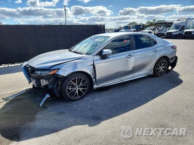 2024 TOYOTA CAMRY SE 4T1T11AK6RU843282 - główne zdjęcie licytacji z USA - miniatura