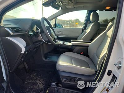 Zdjęcie 7 z 14 samochodu: 2025 TOYOTA SIENNA XLE 7-PASSENGER VIN:5TDJSKFC3SS173748 - miniatura