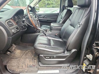 Zdjęcie 7 z 13 samochodu: 2007 GMC YUKON XL DENALI VIN:1GKFK66817J291864 - miniatura