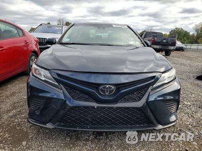Piąte zdjęcie samochodu w środku: 2019 TOYOTA CAMRY SE VIN:4T1B11HK6KU720640 - miniatura