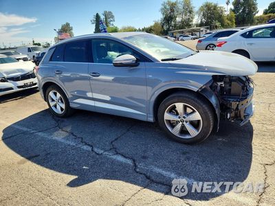 Czwarte zdjęcie samochodu z boku: 2024 AUDI Q4 E-TRON PREMIUM PLUS VIN:WA1L2BFZ8RP025574 - miniatura
