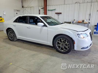 Czwarte zdjęcie samochodu z boku: 2016 CHRYSLER 300 S VIN:2C3CCAGG7GH191567 - miniatura