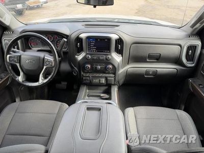 Zdjęcie 9 z 12 samochodu: 2019 CHEVROLET SILVERADO K1500 RST VIN:1GCRYEED3KZ311090 - miniatura