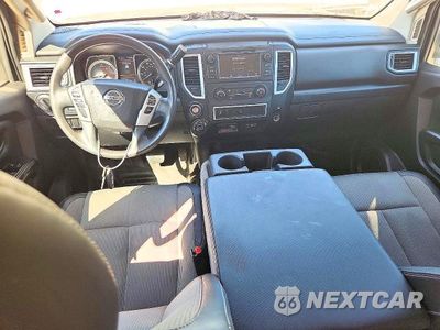Zdjęcie 8 z 12 samochodu: 2019 NISSAN TITAN XD S VIN:1N6BA1F32KN519048 - miniatura