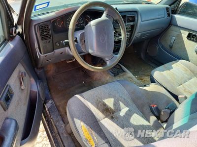 Zdjęcie 8 z 13 samochodu: 1998 TOYOTA TACOMA VIN:4TAVL52N5WZ026824 - miniatura