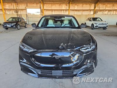 Piąte zdjęcie samochodu w środku: 2023 FORD MUSTANG MACH-E PREMIUM VIN:3FMTK3R75PMA27027 - miniatura