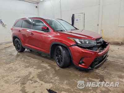 Czwarte zdjęcie samochodu z boku: 2019 TOYOTA HIGHLANDER SE VIN:5TDJZRFHXKS918379 - miniatura