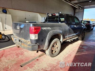 Trzecie zdjęcie samochodu z tyłu: 2011 TOYOTA TUNDRA DOUBLE CAB SR5 VIN:5TFUY5F14BX174767 - miniatura