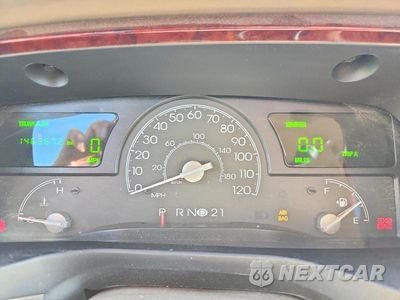 Zdjęcie 9 z 13 samochodu: 2005 LINCOLN TOWN CAR SIGNATURE VIN:1LNHM81W15Y624452 - miniatura
