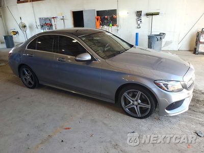 Czwarte zdjęcie samochodu z boku: 2015 MERCEDES-BENZ C 400 4MATIC VIN:55SWF6GB1FU042415 - miniatura