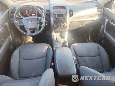 Zdjęcie 8 z 12 samochodu: 2012 KIA SORENTO LX VIN:5XYKT4A19CG221657 - miniatura