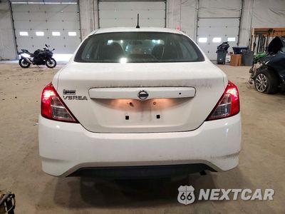 Zdjęcie 6 z 12 samochodu: 2018 NISSAN VERSA S VIN:3N1CN7AP6JL813238 - miniatura