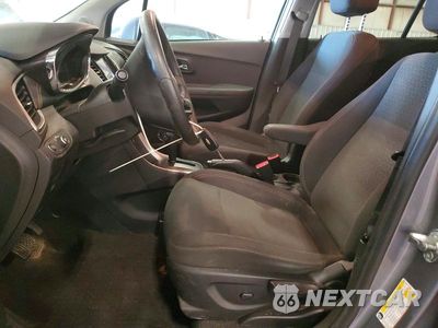 Zdjęcie 7 z 14 samochodu: 2020 CHEVROLET TRAX LS VIN:3GNCJKSB6LL160774 - miniatura
