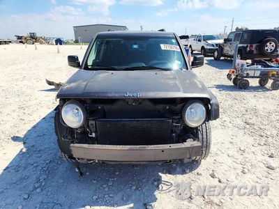Piąte zdjęcie samochodu w środku: 2015 JEEP PATRIOT SPORT VIN:1C4NJRBB0FD269347 - miniatura