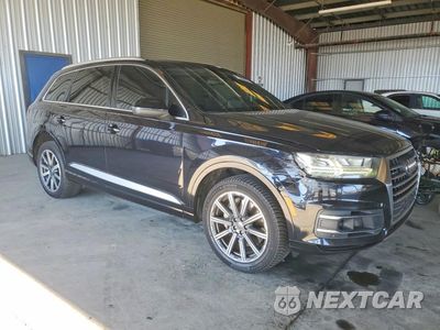 Czwarte zdjęcie samochodu z boku: 2017 AUDI Q7 PRESTIGE VIN:WA1VAAF79HD018332 - miniatura