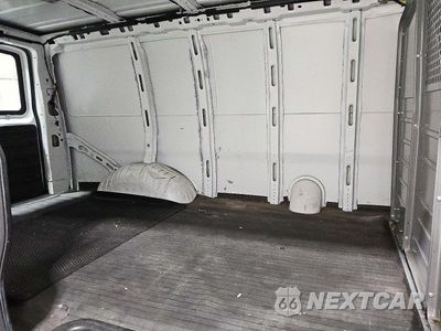 Zdjęcie 10 z 12 samochodu: 2022 CHEVROLET EXPRESS G2500 VIN:1GCWGAFP8N1217250 - miniatura