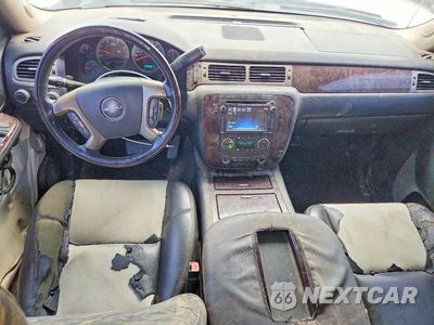 Zdjęcie 8 z 12 samochodu: 2014 GMC SIERRA K2500 DENALI VIN:1GT125E81EF176988 - miniatura