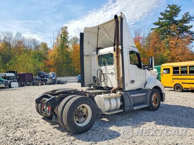 Trzecie zdjęcie samochodu z tyłu: 2017 KENWORTH T680 SEMI TRUCK VIN:1XKYA48XXHJ160339 - miniatura