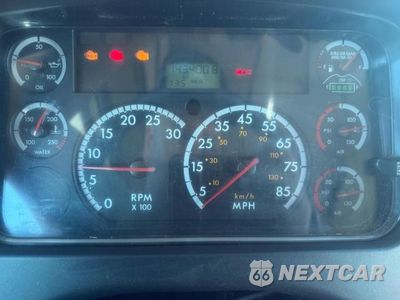 Zdjęcie 8 z 14 samochodu: 2015 FREIGHTLINER CHASSIS S-2 VIN:4UZADSDT6FCGS0091 - miniatura
