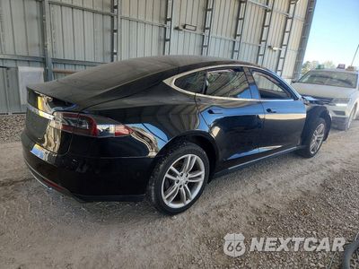 Trzecie zdjęcie samochodu z tyłu: 2015 TESLA MODEL S 85 VIN:5YJSA1H18FF094566 - miniatura