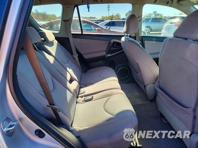 Zdjęcie 11 z 13 samochodu: 2006 TOYOTA RAV4 BASE VIN:JTMBD33V065046154 - miniatura